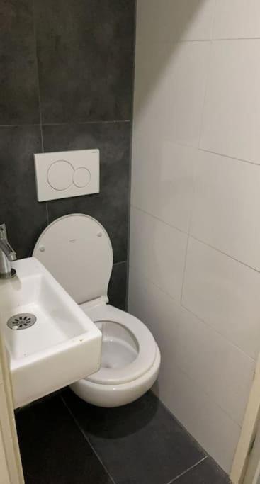 Lovely 1 Private Bedroom With Garden View Ρότερνταμ Εξωτερικό φωτογραφία